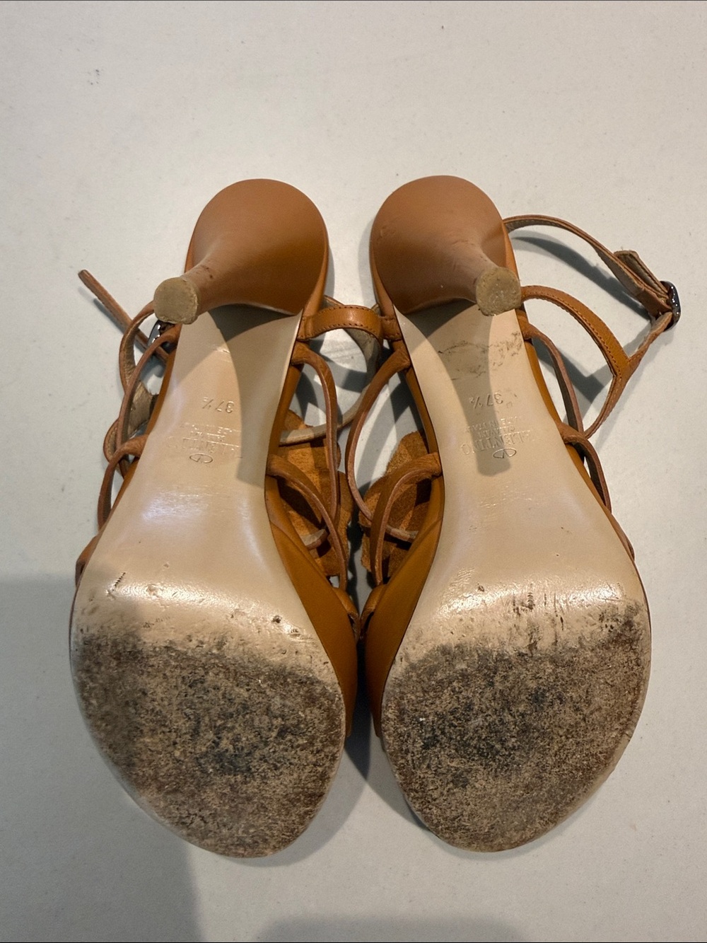 Valentino Garavani Tan Leather Floral Heeled Sandals - Picture 4 of 6